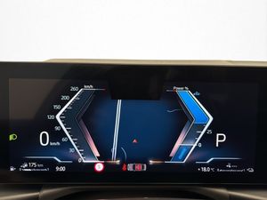 BMW 330 bild 18
