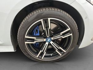 BMW 330 bild 37