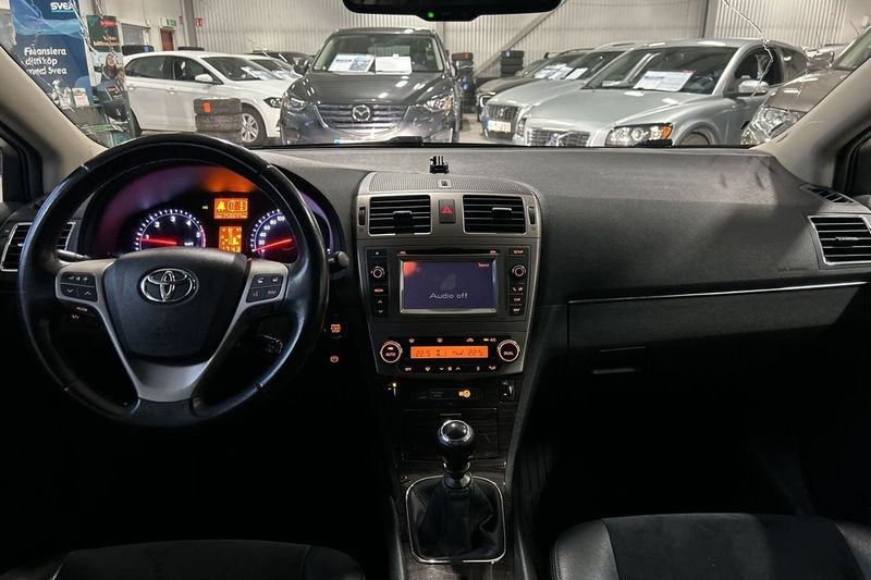 Toyota Avensis bild 16