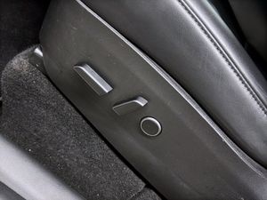 Tesla Model Y bild 12