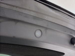Tesla Model Y bild 16