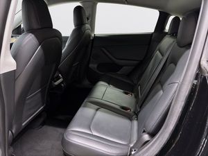 Tesla Model Y bild 10