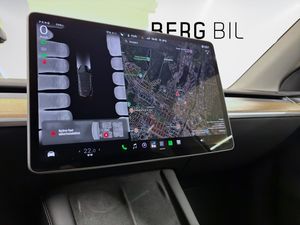 Tesla Model Y bild 19