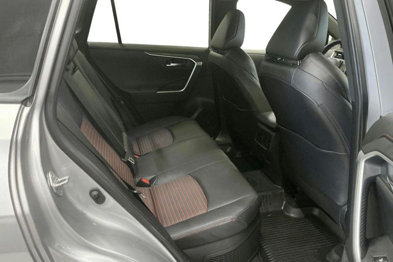Toyota RAV4 bild 8