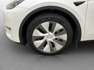 Tesla Model Y bild 31
