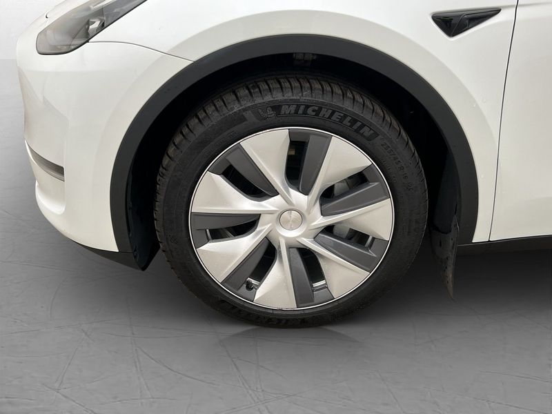 Tesla Model Y bild 31