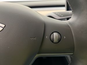 Tesla Model Y bild 29