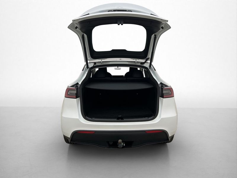 Tesla Model Y bild 12