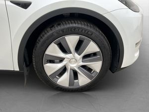 Tesla Model Y bild 34