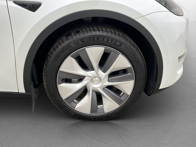 Tesla Model Y bild 34