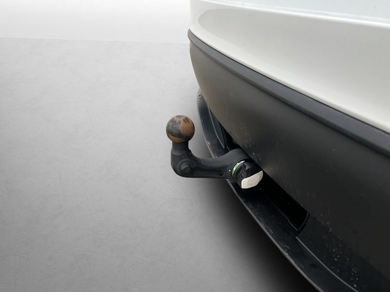 Tesla Model Y bild 13