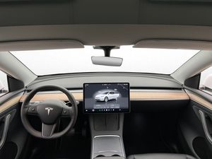 Tesla Model Y bild 16