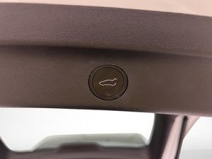 Tesla Model Y bild 14