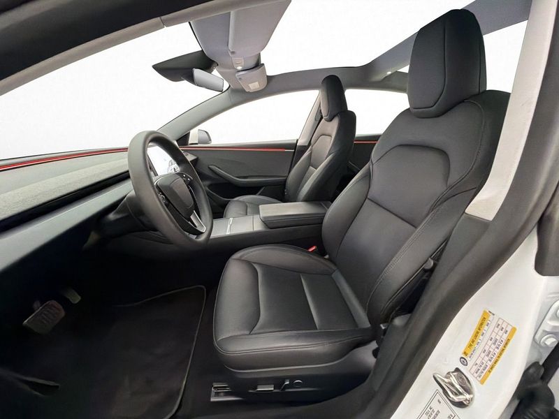 Tesla Model 3 bild 12