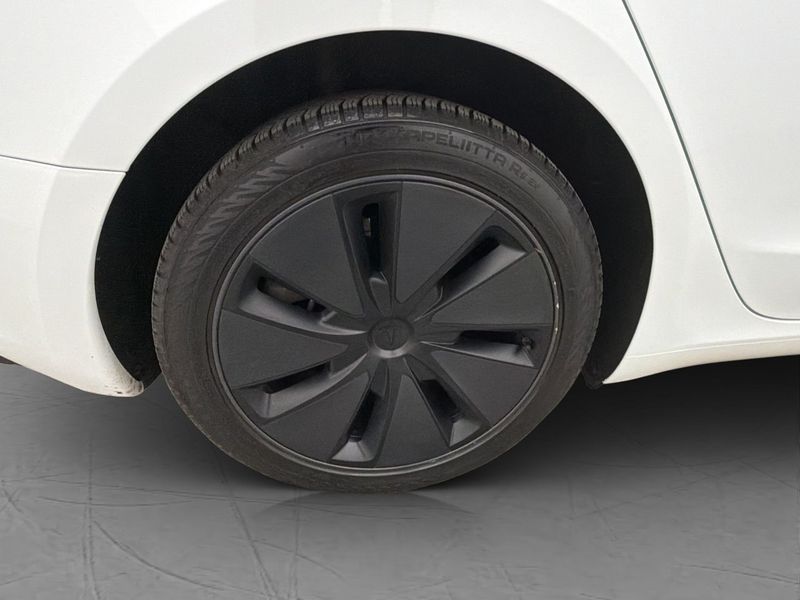 Tesla Model 3 bild 32