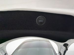 Tesla Model 3 bild 29