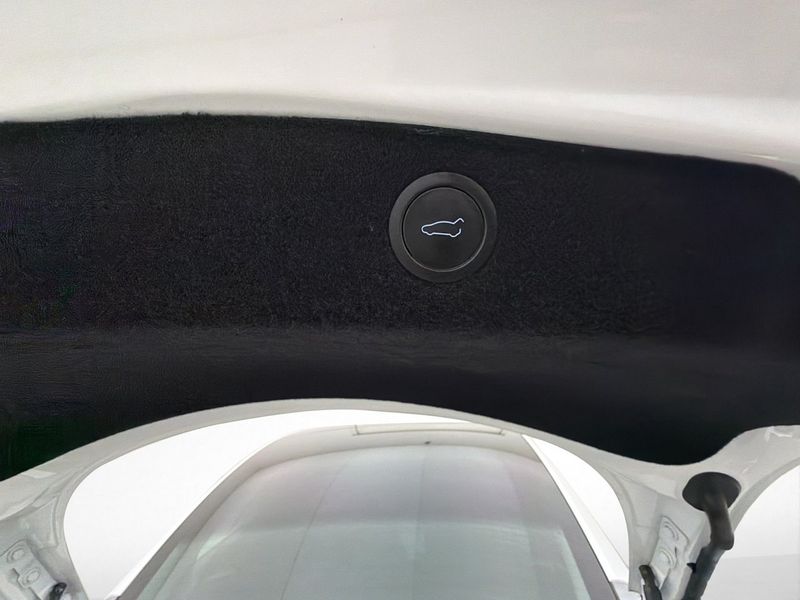 Tesla Model 3 bild 29