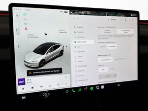 Tesla Model 3 bild 25