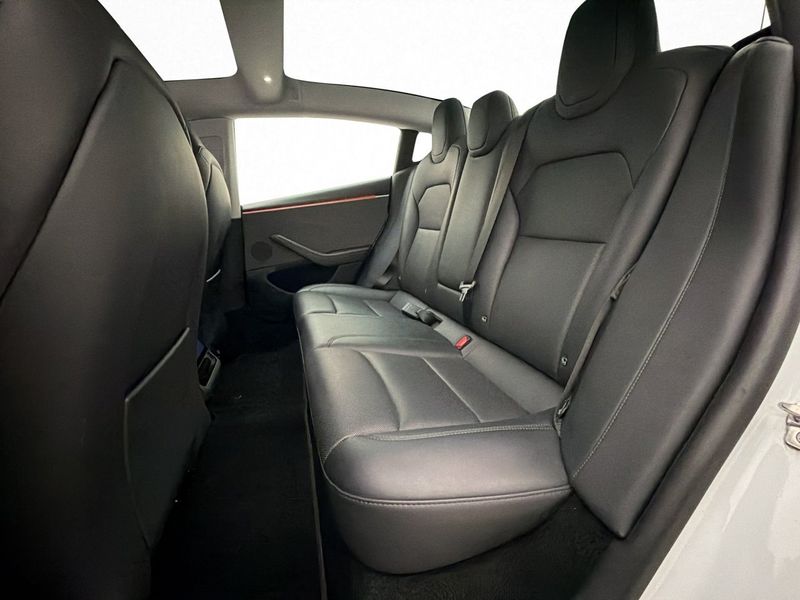 Tesla Model 3 bild 16