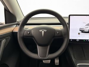 Tesla Model Y bild 14