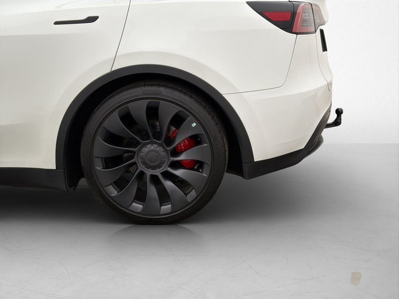 Tesla Model Y bild 32