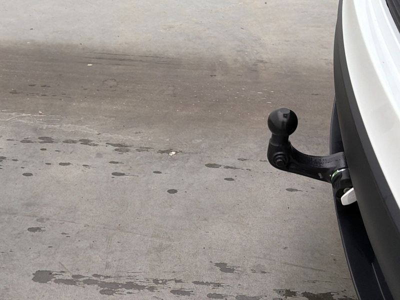 Tesla Model Y bild 11