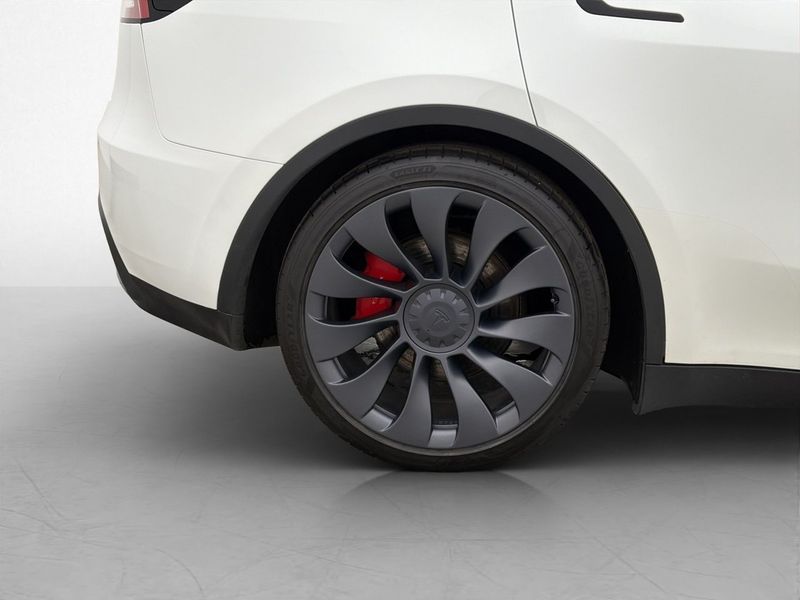 Tesla Model Y bild 33