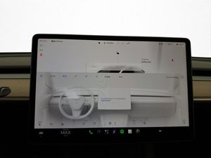 Tesla Model Y bild 24