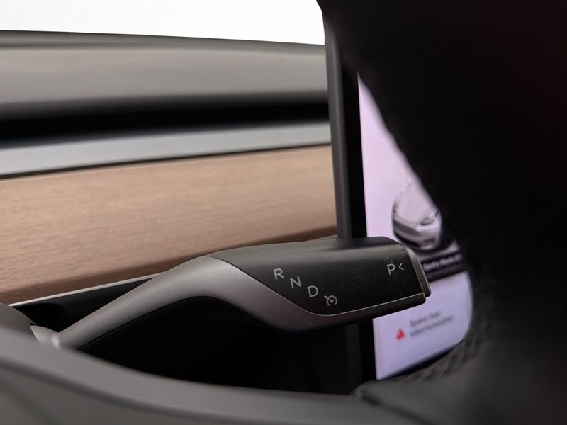 Tesla Model Y bild 20