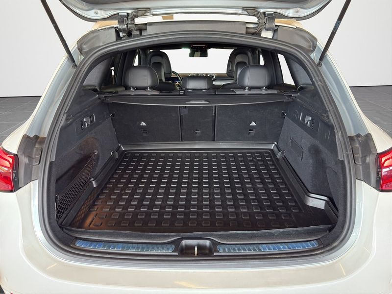 Mercedes GLC220 bild 19