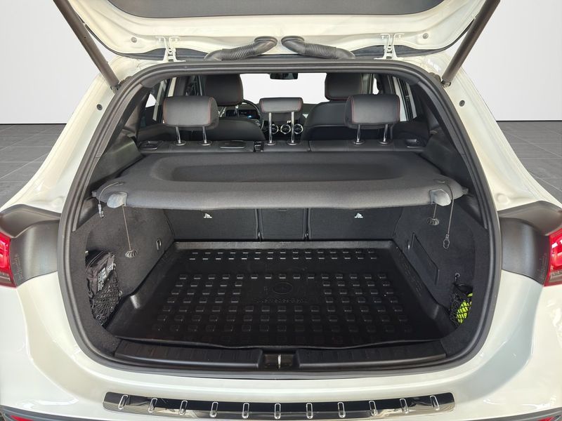 Mercedes GLA250 bild 21