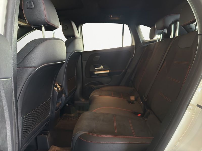 Mercedes GLA250 bild 20