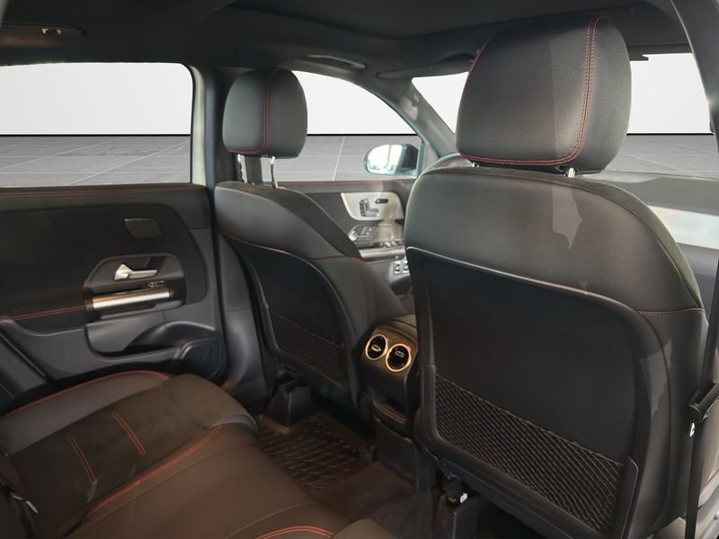Mercedes GLA250 bild 18