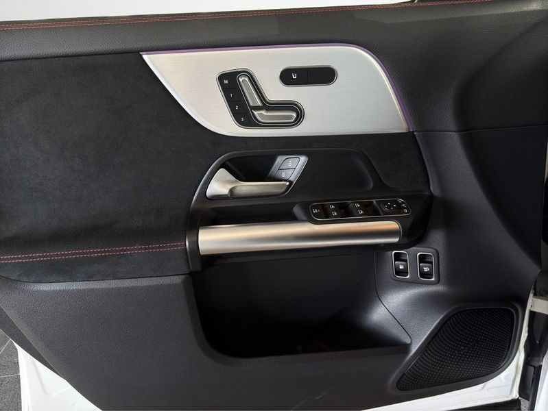 Mercedes GLA250 bild 14