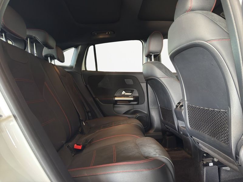 Mercedes GLA250 bild 19
