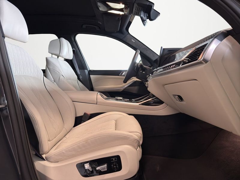 BMW X7 bild 18