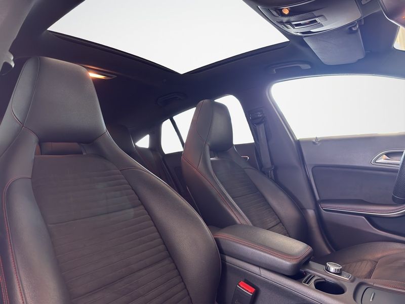 Mercedes CLA220 bild 18