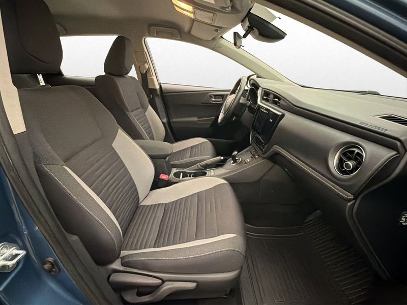 Toyota Auris bild 23