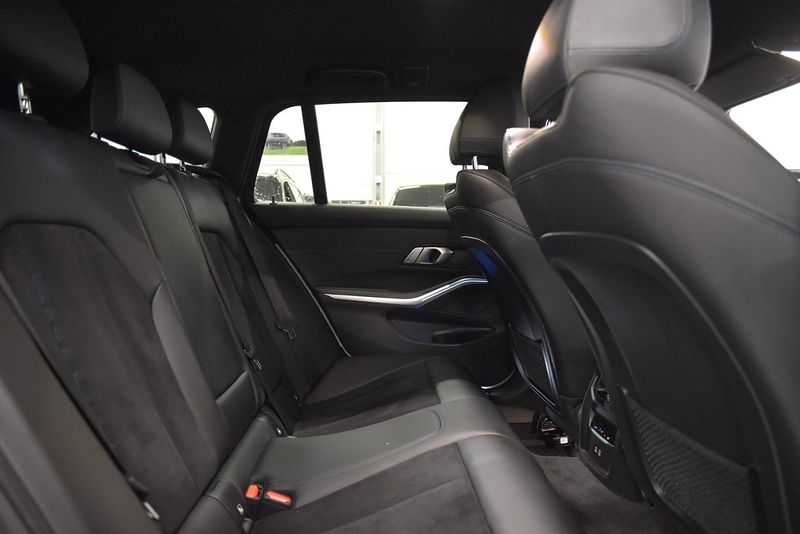 BMW 330 bild 13