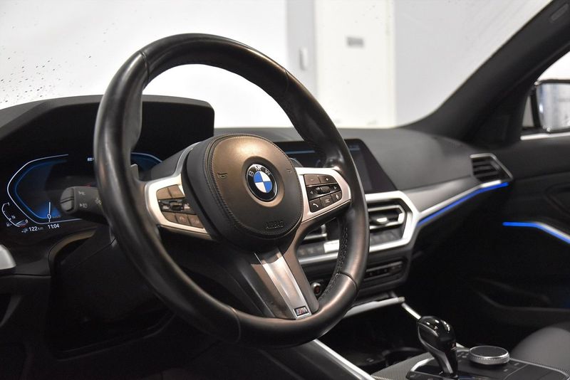 BMW 330 bild 9
