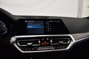 BMW 330 bild 19