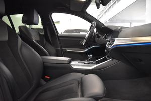 BMW 330 bild 12