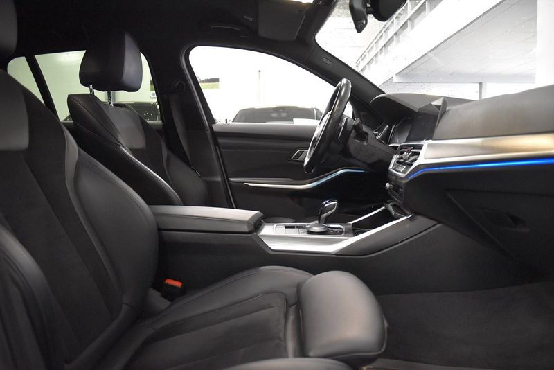 BMW 330 bild 12
