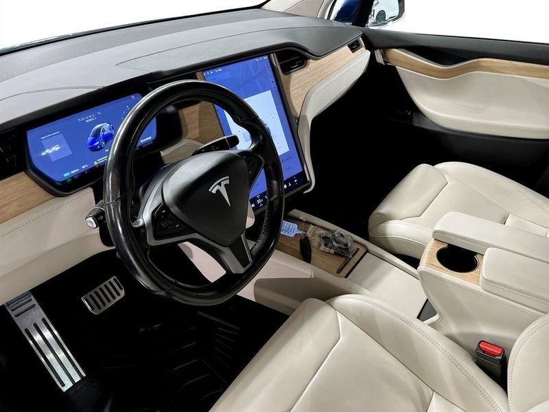 Tesla Model X bild 4