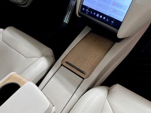Tesla Model X bild 10