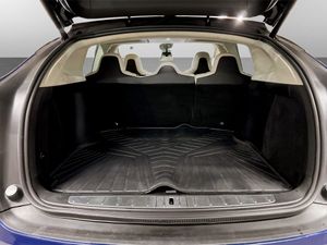 Tesla Model X bild 15