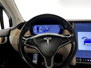 Tesla Model X bild 7