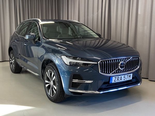 Volvo XC60 T6 350hk Plug-In Hybrid AWD Core Edt Panorama Navi - 2025