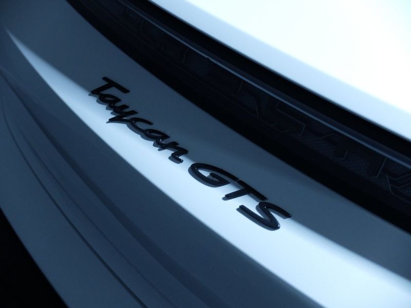 Porsche Taycan bild 10