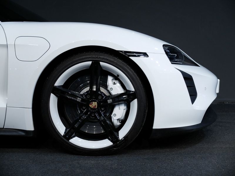 Porsche Taycan bild 3